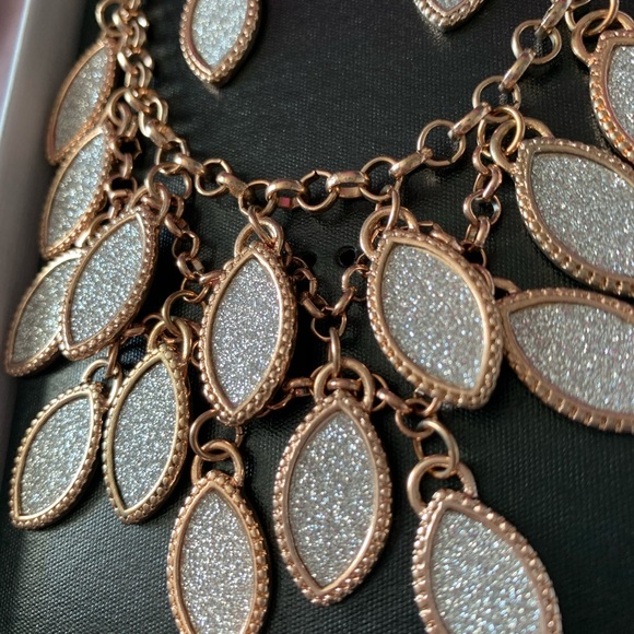 Fancy Necklace And Earring Set - Picture 2 of 2